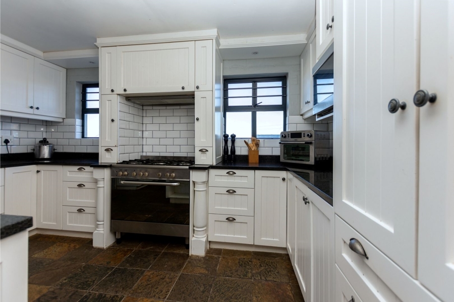 13 Bedroom Property for Sale in Olifantskop Western Cape